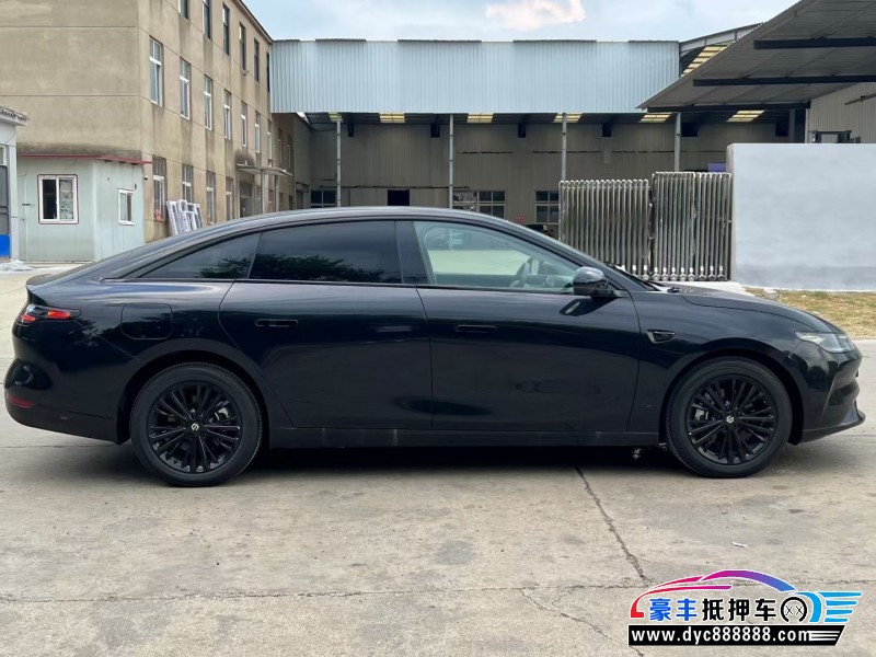 25年零跑c01轿车抵押车出售