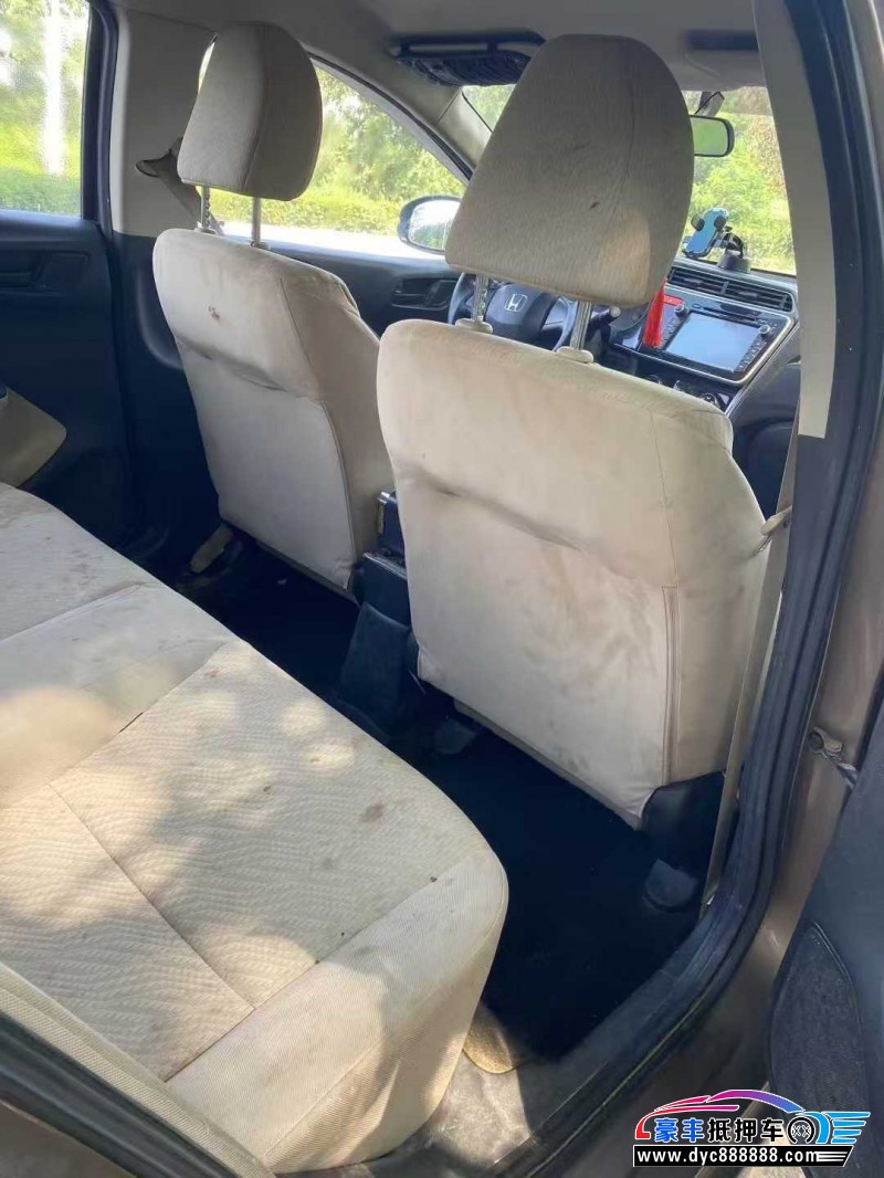 16年本田哥瑞轿车抵押车出售