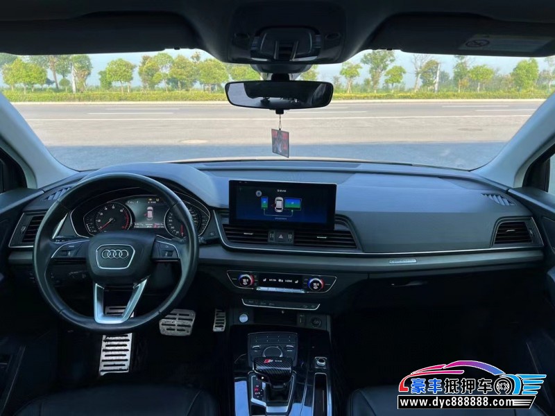 19年奥迪Q5轿车抵押车出售