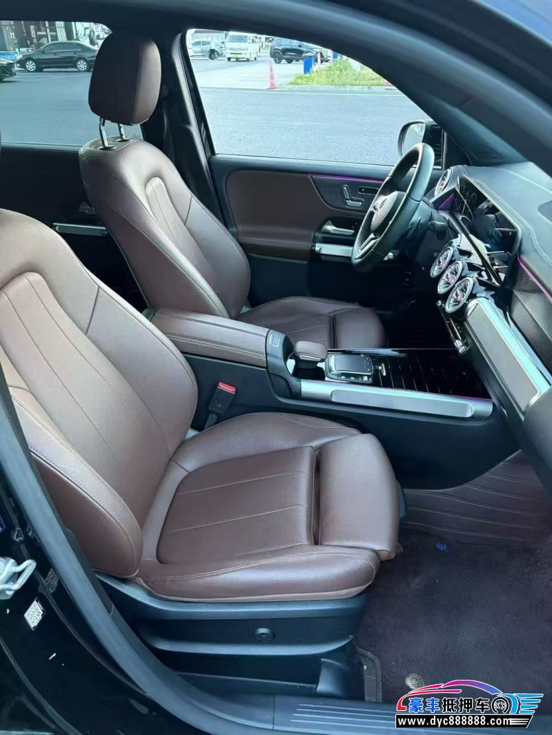 21年奔驰GLB轿车抵押车出售