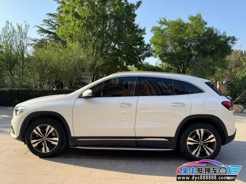 21年奔驰GLA轿车抵押车出售