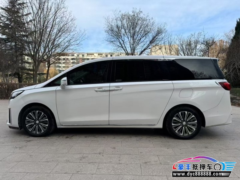 23年别克GL8轿车抵押车出售