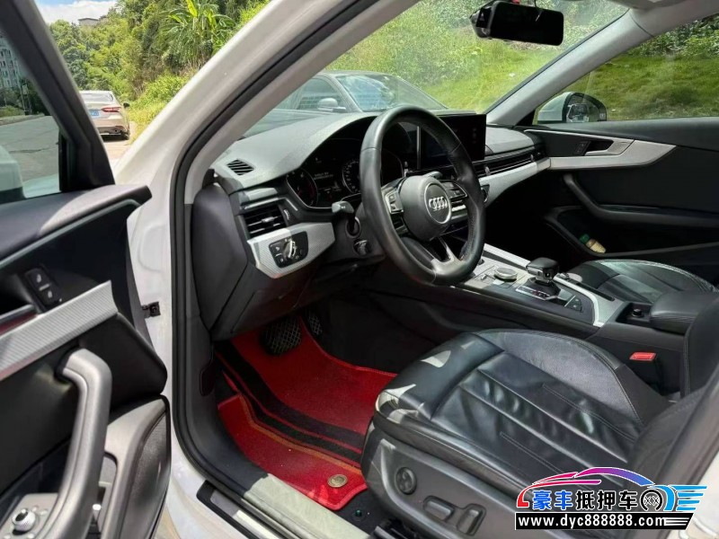 17年奥迪A4L轿车抵押车出售