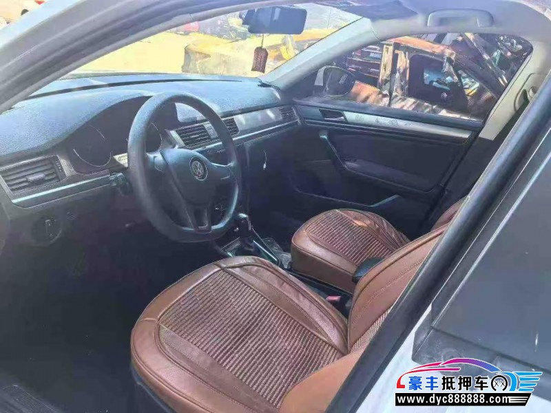 21年大众宝来轿车抵押车出售