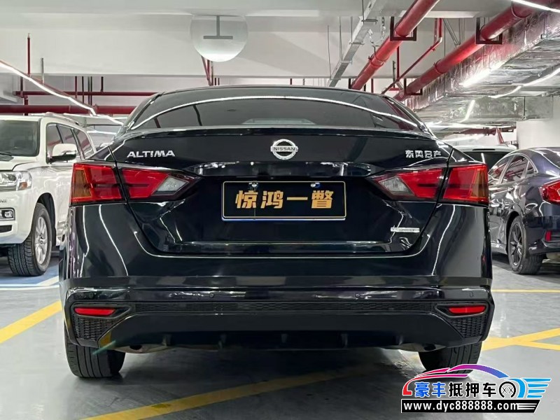 20年日产天籁轿车抵押车出售