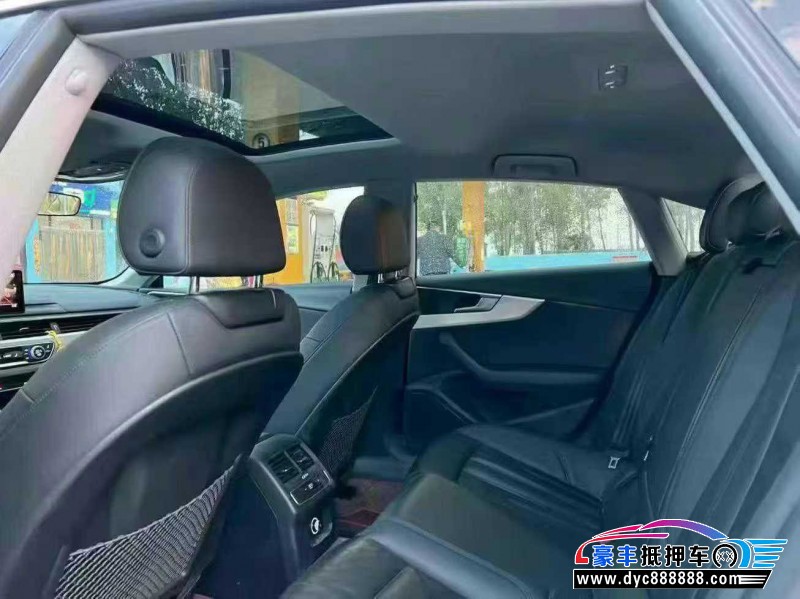 18年奥迪A5轿车抵押车出售