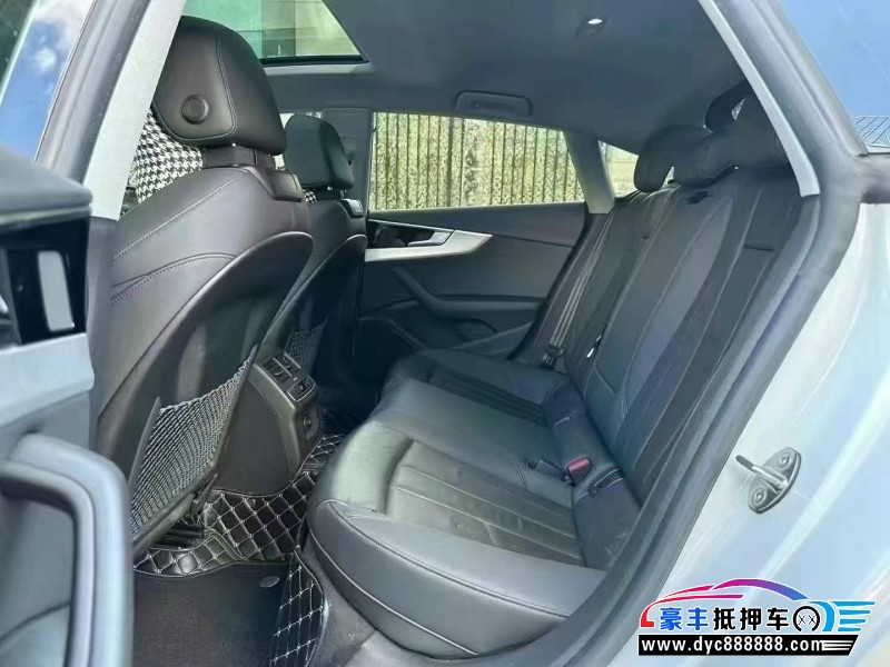 22年奥迪A5轿车抵押车出售