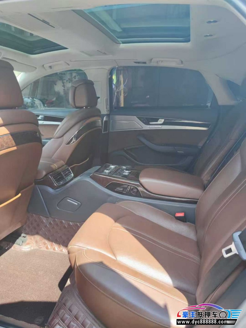 15年奥迪A8轿车抵押车出售