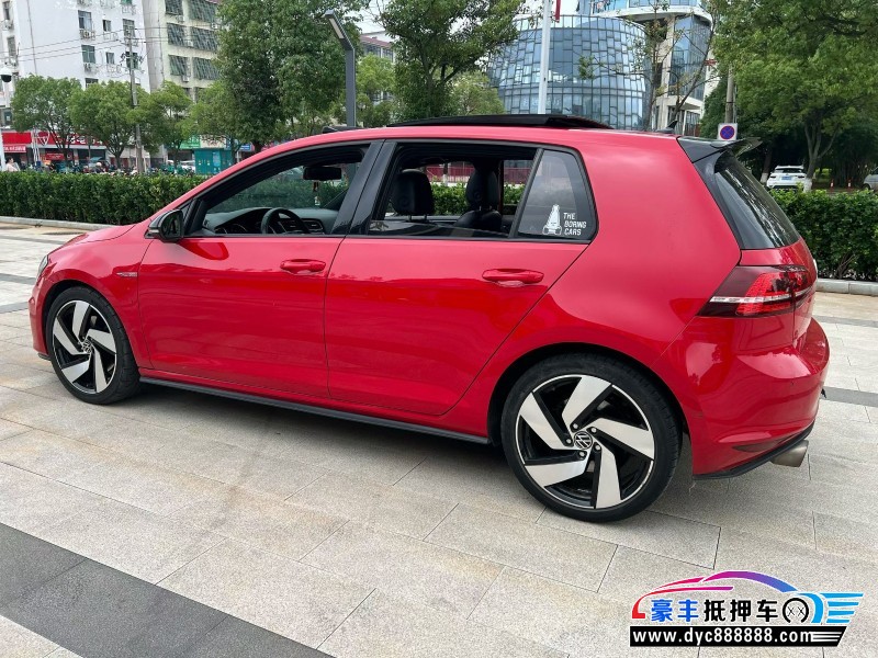 16年大众高尔夫轿车抵押车出售