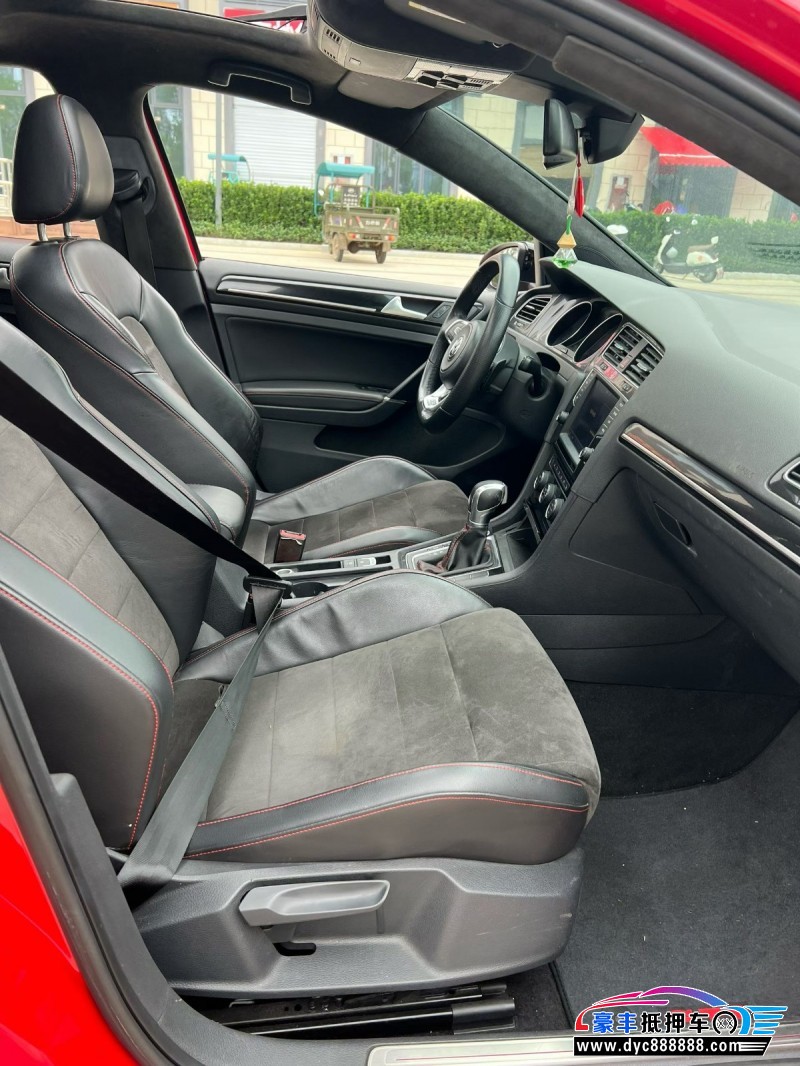 16年大众高尔夫轿车抵押车出售