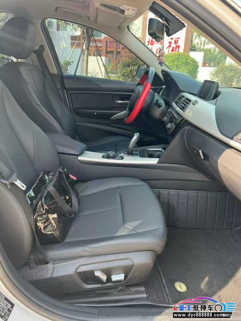 15年宝马3系轿车抵押车出售