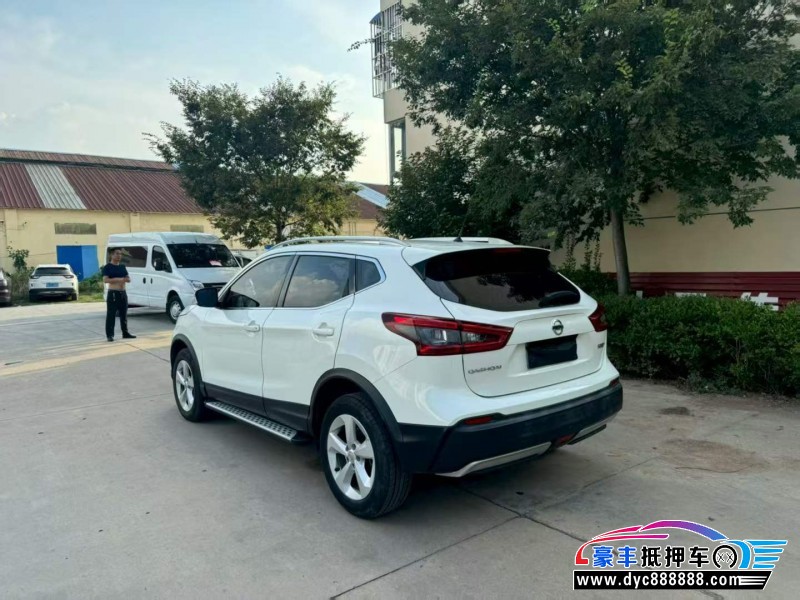 21年日产逍客轿车抵押车出售