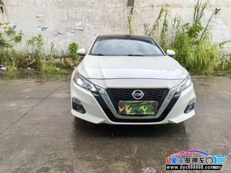 20年日产天籁轿车抵押车出售