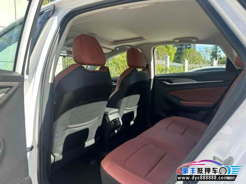 25年长安逸动轿车抵押车出售