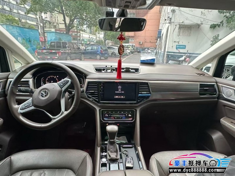 21年大众蔚然轿车抵押车出售