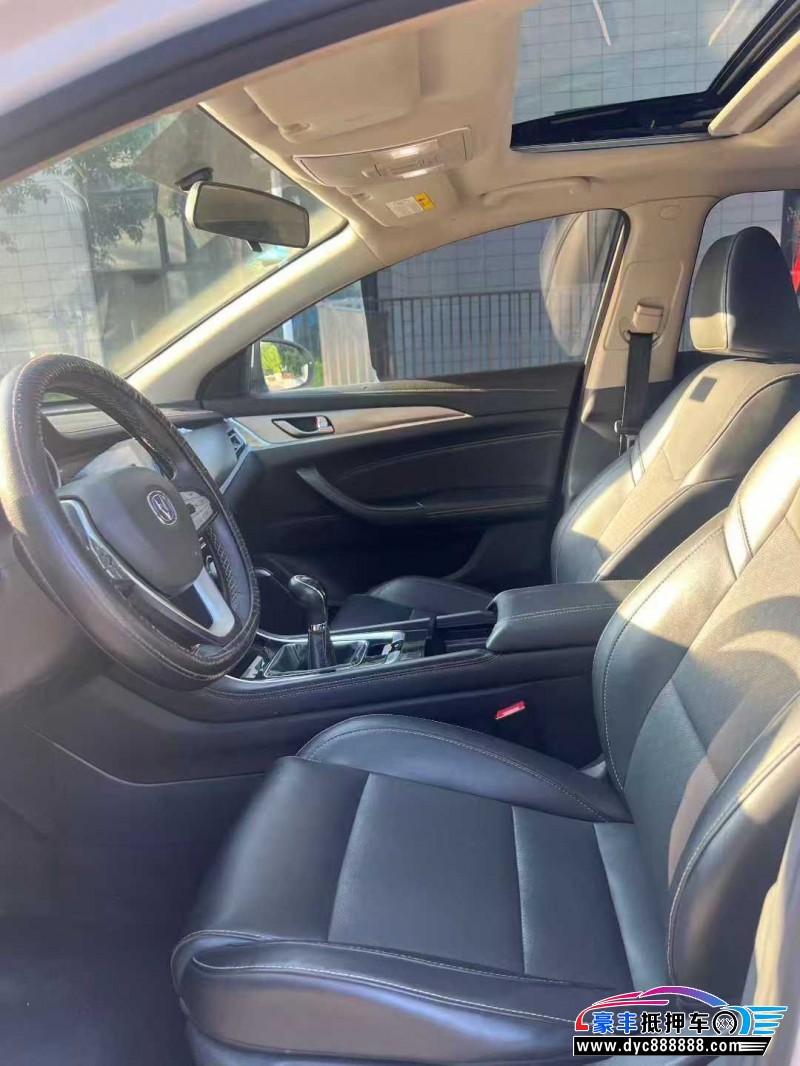 19年长安逸动轿车抵押车出售