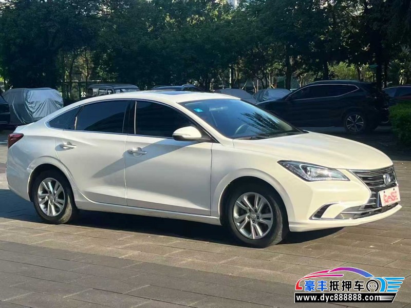 19年长安逸动轿车抵押车出售