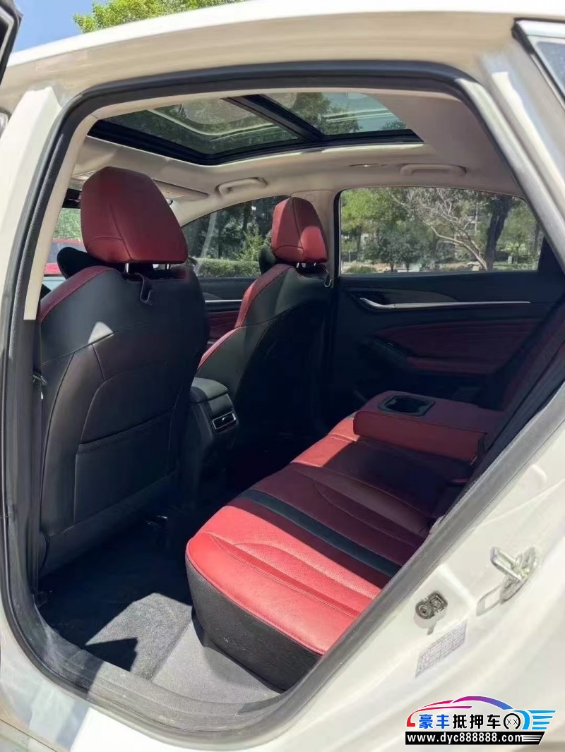 22年长安逸动轿车抵押车出售