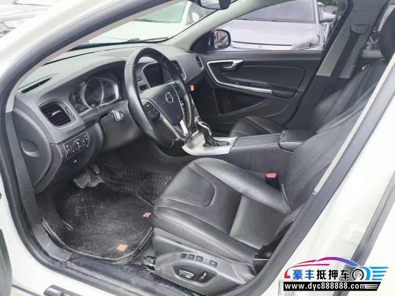 18年沃尔沃S60轿车抵押车出售