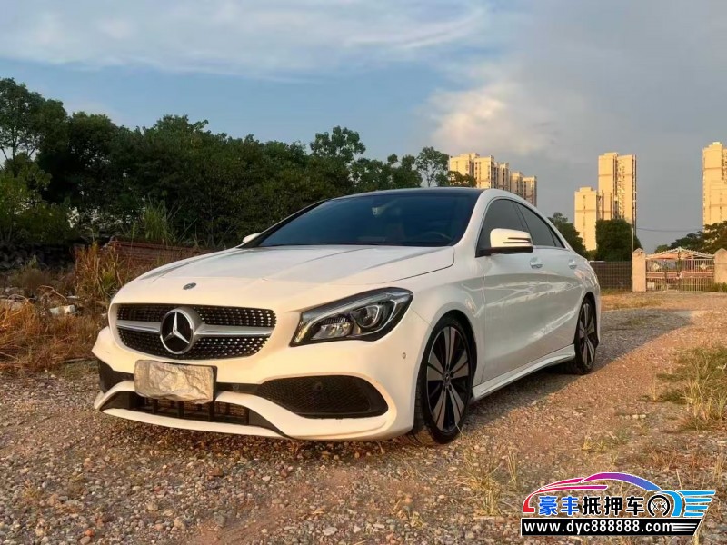 18年奔驰CLA轿车抵押车出售