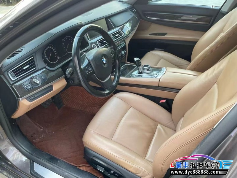 15年宝马7系轿车抵押车出售