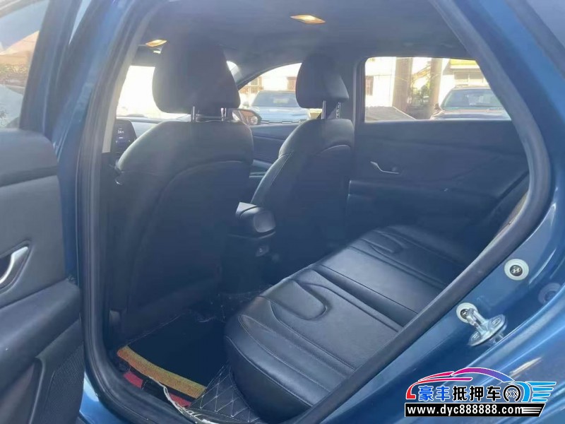 21年现代伊兰特轿车抵押车出售