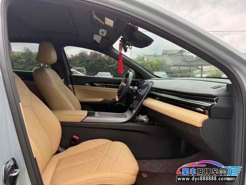 24年吉利银河L6轿车抵押车出售