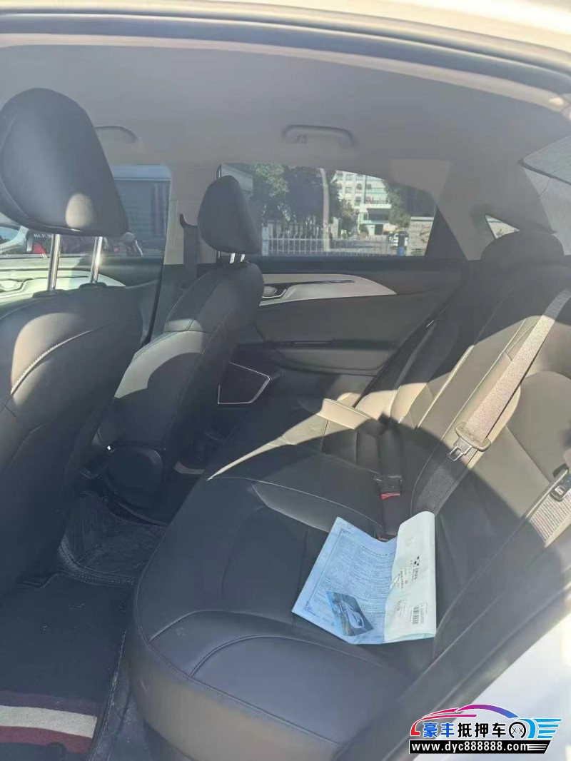 24年吉利几何轿车抵押车出售