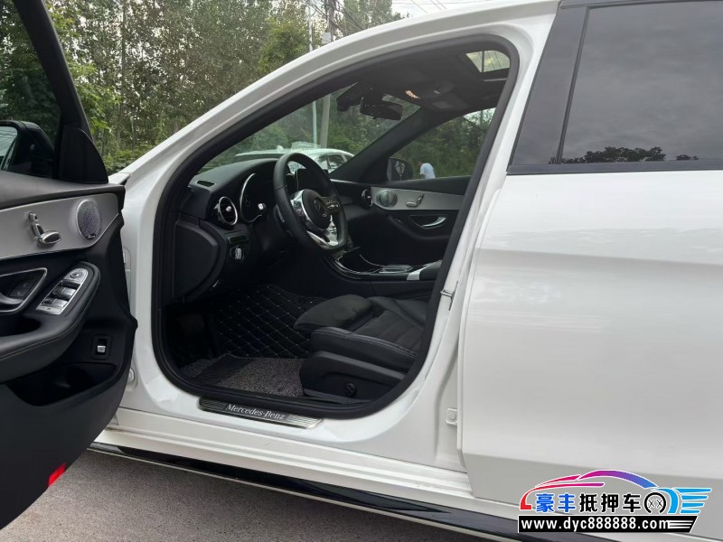 21年奔驰C轿车抵押车出售