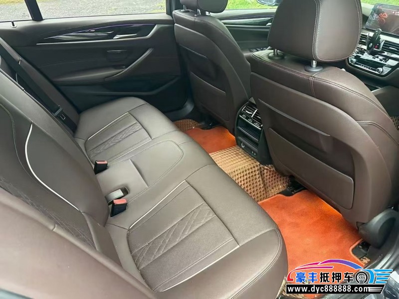 21年宝马5系轿车抵押车出售