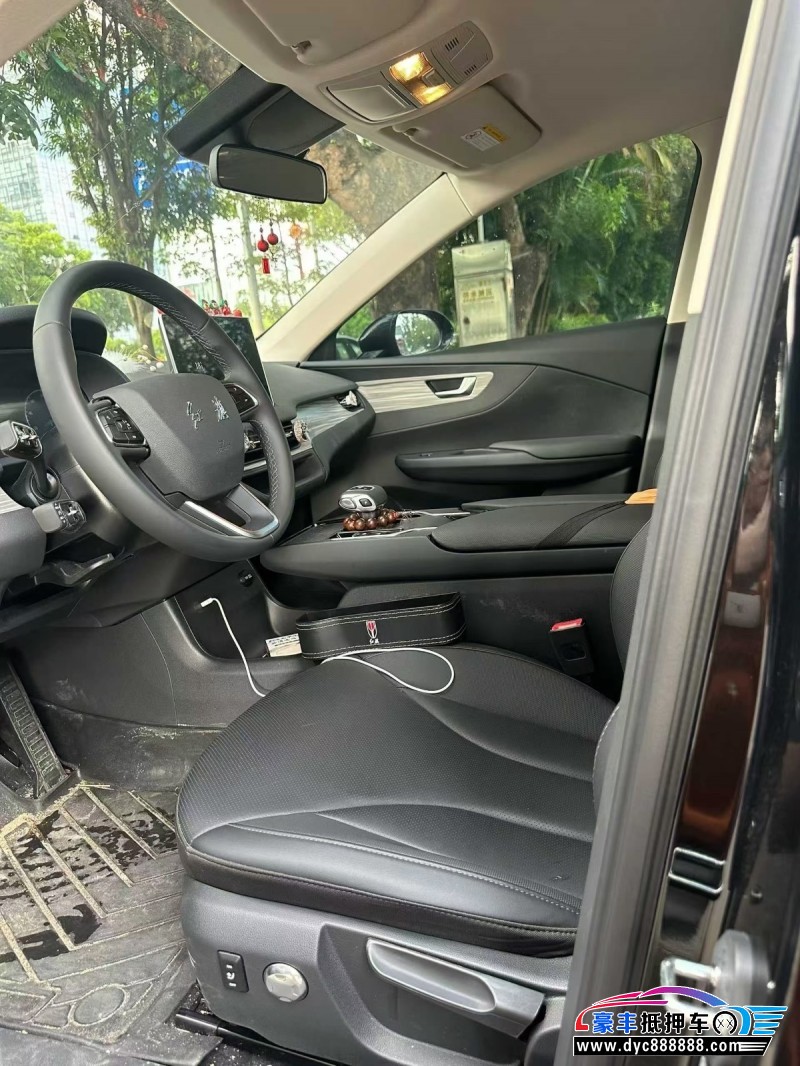 24年红旗EQM5轿车抵押车出售