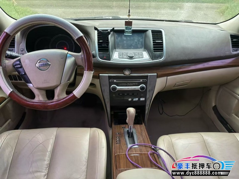 11年日产天籁轿车抵押车出售