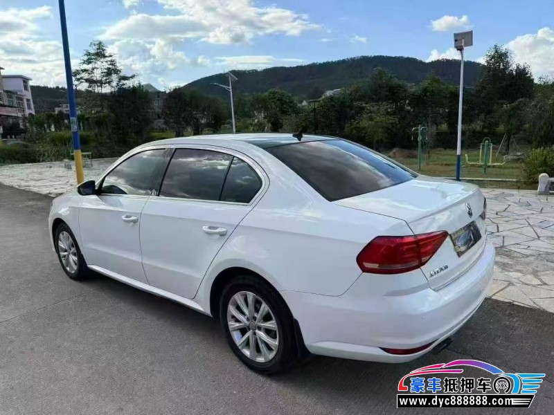 17年大众朗逸轿车抵押车出售