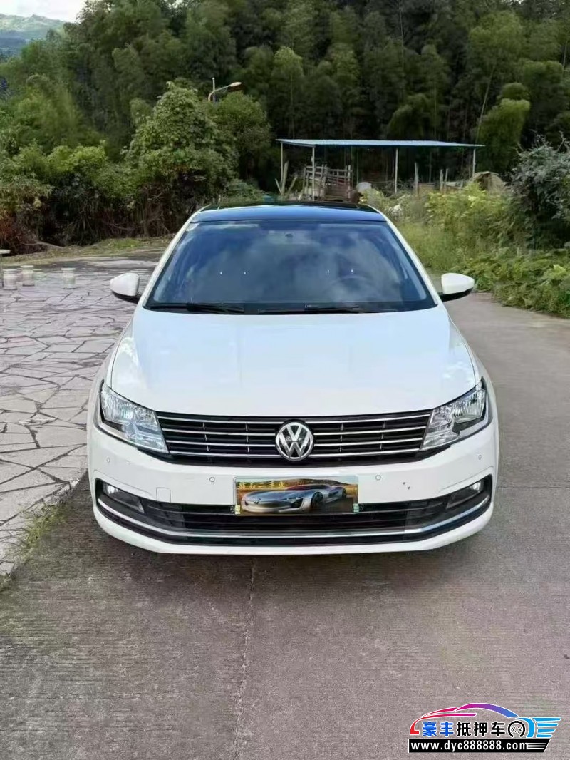 17年大众朗逸轿车抵押车出售