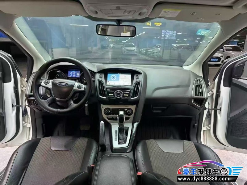 13年福特福克斯轿车抵押车出售