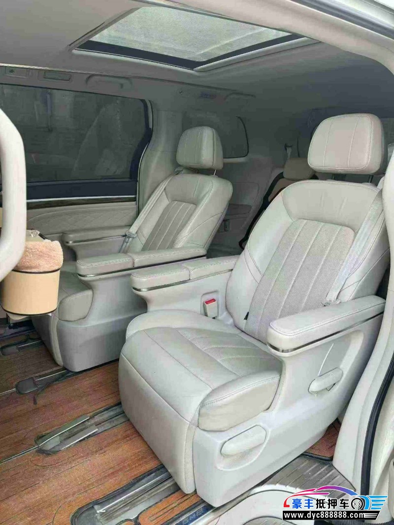 19年传祺M8轿车抵押车出售