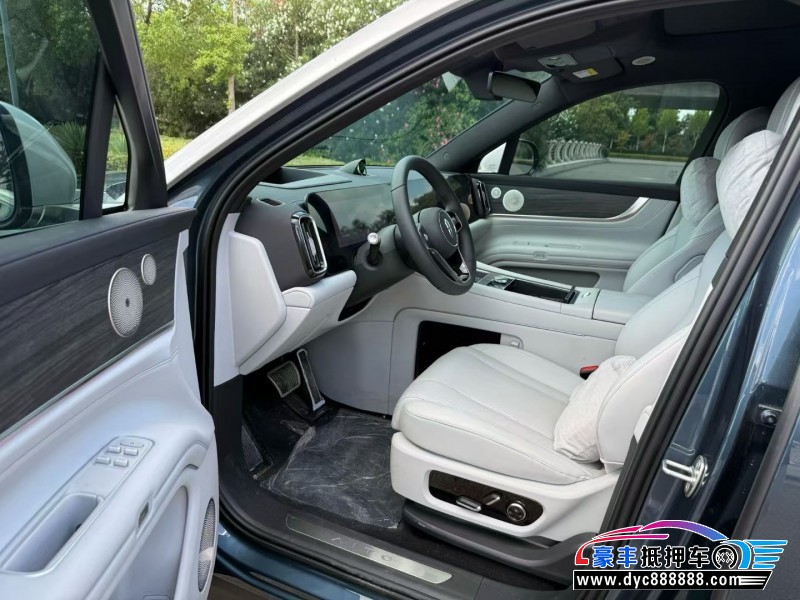 24年华为问界轿车抵押车出售