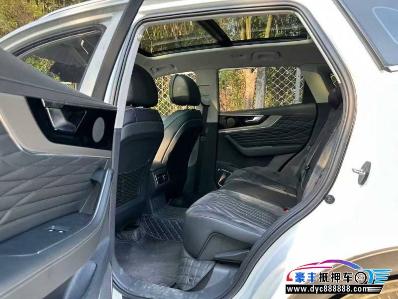 22年红旗HS5轿车抵押车出售