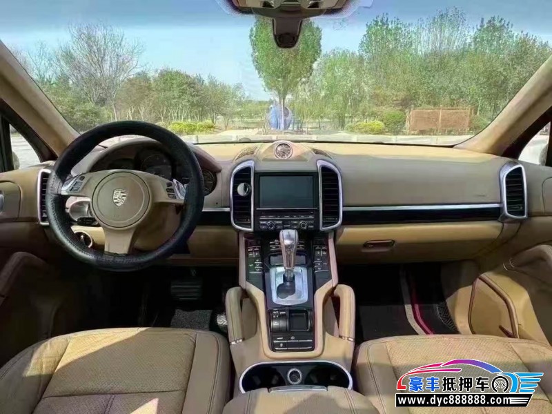 14年保时捷卡宴轿车抵押车出售