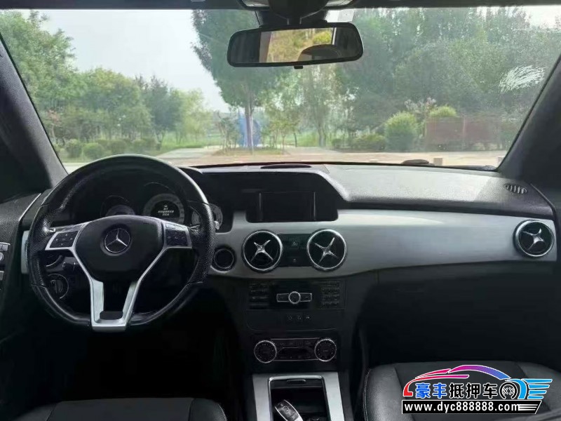 15年奔驰GLK轿车抵押车出售