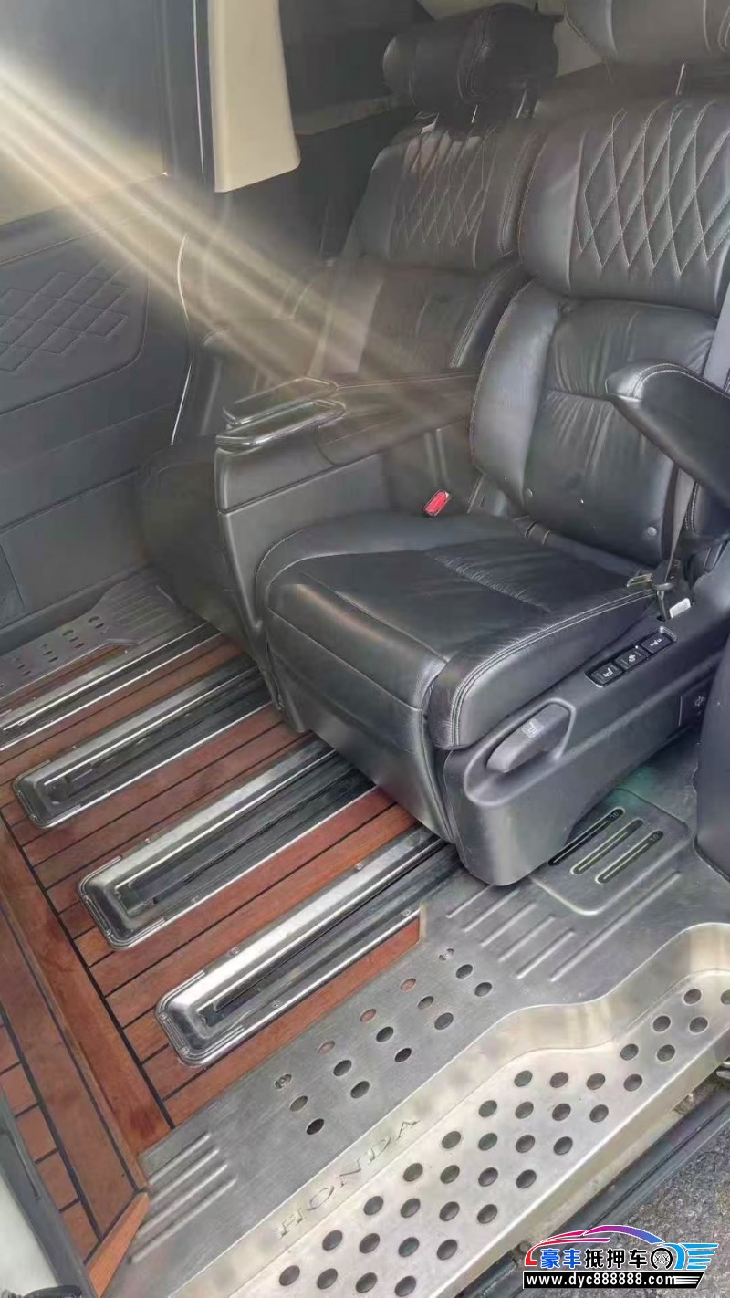 21年本田艾力绅轿车抵押车出售