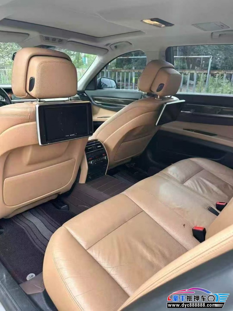 14年宝马7系轿车抵押车出售