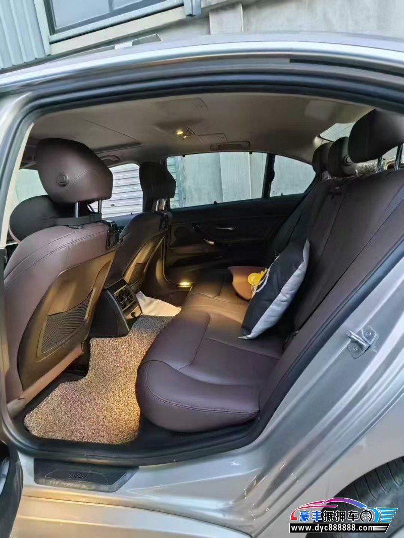 18年宝马3系轿车抵押车出售