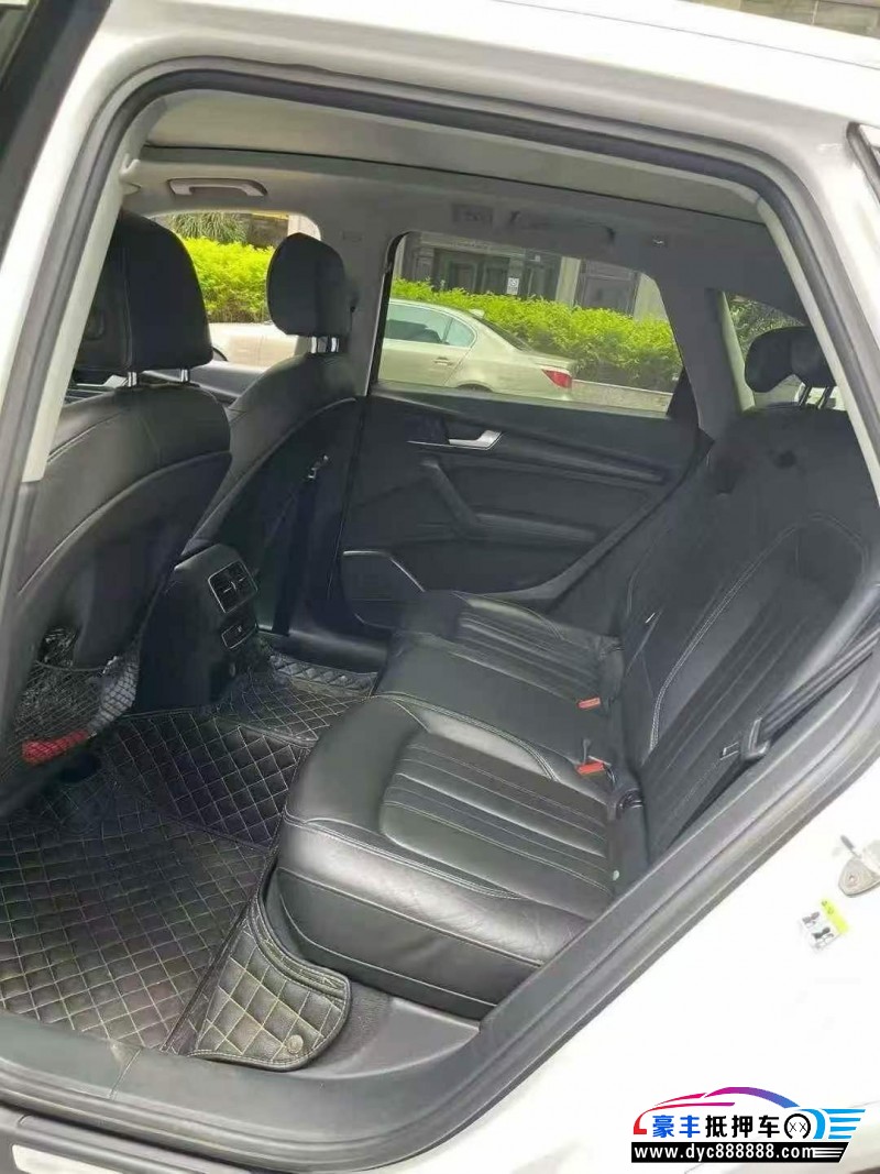 20年奥迪Q5轿车抵押车出售