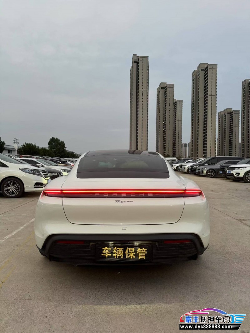 22年保时捷TaYcan轿车抵押车出售
