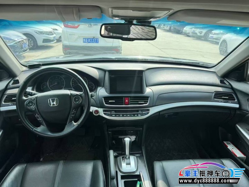 17年本田歌诗图轿车抵押车出售