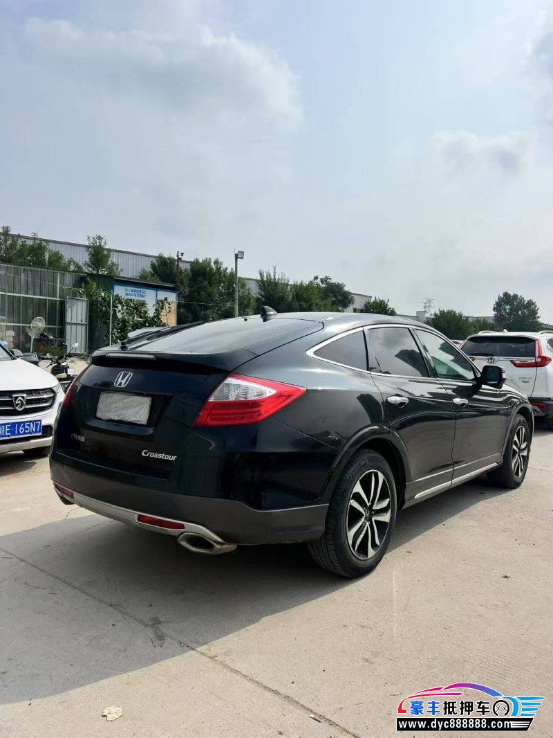 17年本田歌诗图轿车抵押车出售