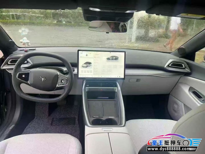 25年极狐阿尔法S轿车抵押车出售