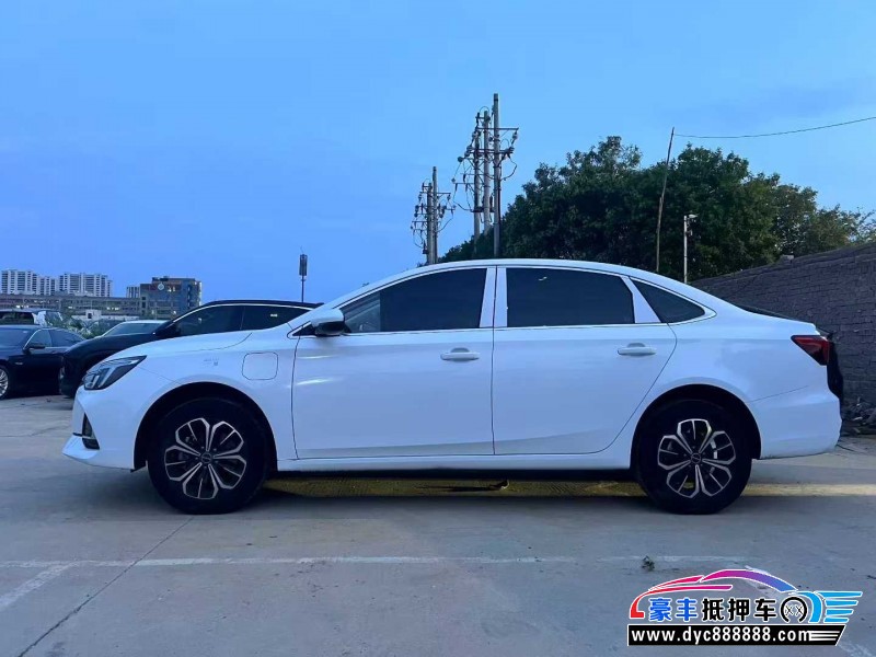 24年荣威i6轿车抵押车出售