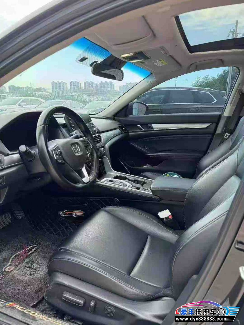 18年本田雅阁轿车抵押车出售